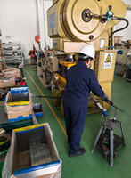 Lembaran Baja Silikon Annealed Tipe Lubang Berorientasi Butiran EI-41 Standar untuk Inti Transformator Satu Fasa yang Sedang Laris Terjual