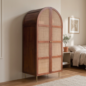 Armario Moderno con Puerta Arqueada, Madera Sólida con Panel de Ratán, Tiradores de Latón, Mueble de Dormitorio Independiente, Diseño de Mediados de Siglo - Product Image 1