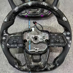 Volant de direction de style sportif Pièces automobiles pour <span class=keywords><strong>Toyota</strong></span> <span class=keywords><strong>GR</strong></span> Land Cruiser LC200 LC300 Volant en fibre de carbone forgée - Product Image 2