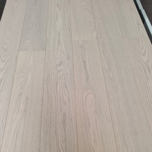 Plancher en chêne blanc européen contrecollé de 7 1/2 po x 3/8 po, qualité <span class=keywords><strong>CD</strong></span>, en bois massif multicouche - Product Image 6