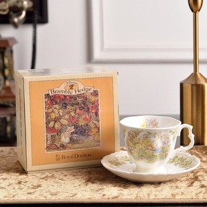 Service de <span class=keywords><strong>vaisselle</strong></span> en céramique de style européen de luxe pour la décoration de mariage, assiettes en céramique, service de <span class=keywords><strong>vaisselle</strong></span> en céramique, fournitures hôtelières, <span class=keywords><strong>vaisselle</strong></span> élégante - Product Image 6