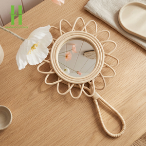 Espejo de Pared con Marco de Bambú y Ratán, Diseño Moderno, Muebles Infantiles para Dormitorio, Ecológico, Duradero, Hecho en Vietnam - Product Image 1