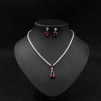Ensemble de bijoux en zircone de conception simple-boucles d'oreilles goutte d'eau et collier pour les soirées mariée demoiselle d'honneur fiançailles ou cadeau