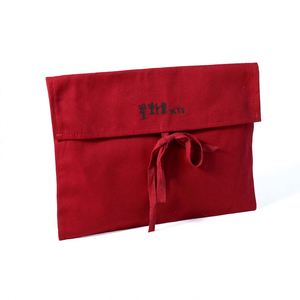 Bolsa de Regalo Ecológica de Algodón Kraft para Boutique de Calzado, Resistente, Reciclable, con Relieve Personalizado para Calcetines - Product Image 3