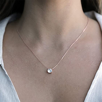 Collier simple et élégant plaqué or, collier avec pendentif en zircon pour femmes