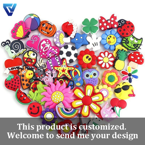 Charmes de chaussures personnalisés en caoutchouc PVC décorations supérieures souples breloque de sabot avec boucle à bouton décorations d'appliques produits mélangés - Product Image 4