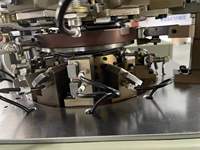Machine à tricoter les chaussettes entièrement automatique à 200 aiguilles, équipée d'une machine à bordurer pour chaussettes - Prix compétitif