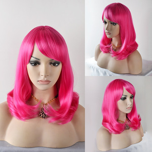 Perruque pour <span class=keywords><strong>femme</strong></span> style européen et américain, franges latérales, <span class=keywords><strong>cheveux</strong></span> bouclés, <span class=keywords><strong>coupe</strong></span> en forme <span class=keywords><strong>de</strong></span> poire, rouge rosé, fibre haute température, directement <span class=keywords><strong>de</strong></span> l'usine - Product Image 3