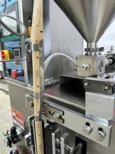 เครื่องบรรจุซอสน้ำผึ้งอัตโนมัติ YB-150J ในถุงซอสมะเขือเทศมายองเนสเนยถั่ว - Product Image 5