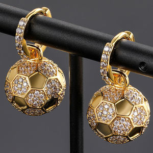 Pendientes Colgantes Unisex de Lujo Estilo Partido de Fútbol <span class=keywords><strong>026</strong></span>, de Latón con 5 Capas de Baño de Oro y Zirconia Brillante, Regalo Estándar - Product Image 1