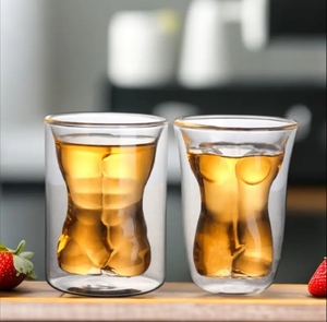 Ragazza carina ragazzo forte doppia parete vuoto ad alta <span class=keywords><strong>temperatura</strong></span> resistente isolamento termico ad alta borosilicato boccale di birra - Product Image 5