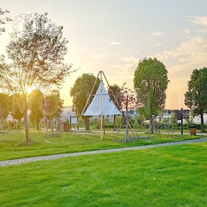 Tienda de Campaña Piramidal Tipo Tipi para Campamento al Aire Libre, Eventos y Fiestas, con Linterna de Bambú - Product Image 4