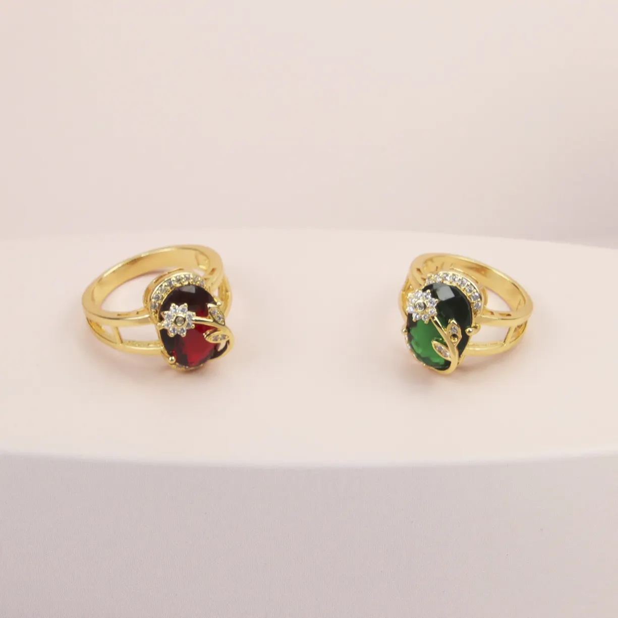Trang Sức Đẹp Sang Trọng Phụ Nữ Daisy Flower Tự Nhiên Ruby Emerald Ring