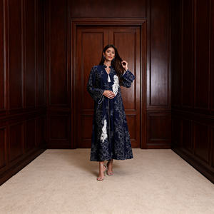 Abaya de luxe en polyester avec strass thermocollants pour femmes musulmanes - Abaya de soirée élégante et personnalisée - Product Image 3