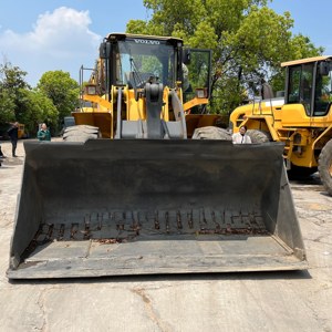 Cargadora de Ruedas Volvo L120G Usada, Original Sueca, de Segunda Mano, Cargadora Frontal, Equipo Pesado para Movimiento de Tierras y Minería - Product Image 2