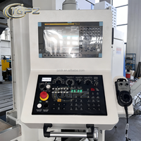 Centre d'usinage CNC à 5 axes à portique vertical PENG ZHENG GMC3020, commande FANUC, déplacement de 3000x2000x800 mm, haute précision pour les grands moules