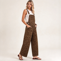 Salopette en jean imprimé léopard coupe large style urbain pour brunch et tenue quotidienne