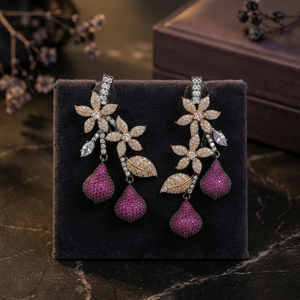 Boucles d'oreilles pendantes florales de luxe bicolores or et rhodium noir avec zircon cubique, et boucles d'oreilles statement en forme de goutte d'eau en cristal vert émeraude pavé pour femme - Product Image 3