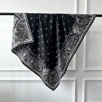 Châle en soie de mûrier sergé à motif Paisley monochrome, personnalisable, à faible MOQ, économique, avec ourlet roulé à la main et impression double face, OEM