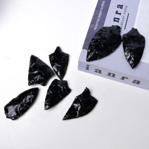 หัวลูกศรหินออบซิเดียนแกะสลักด้วยมือคุณภาพสูง หินคริสตัลสีดำธรรมชาติ จี้ห้อยคอ อุปกรณ์ทำเครื่องประดับ DIY สำหรับสร้อยคอ - Product Image 5