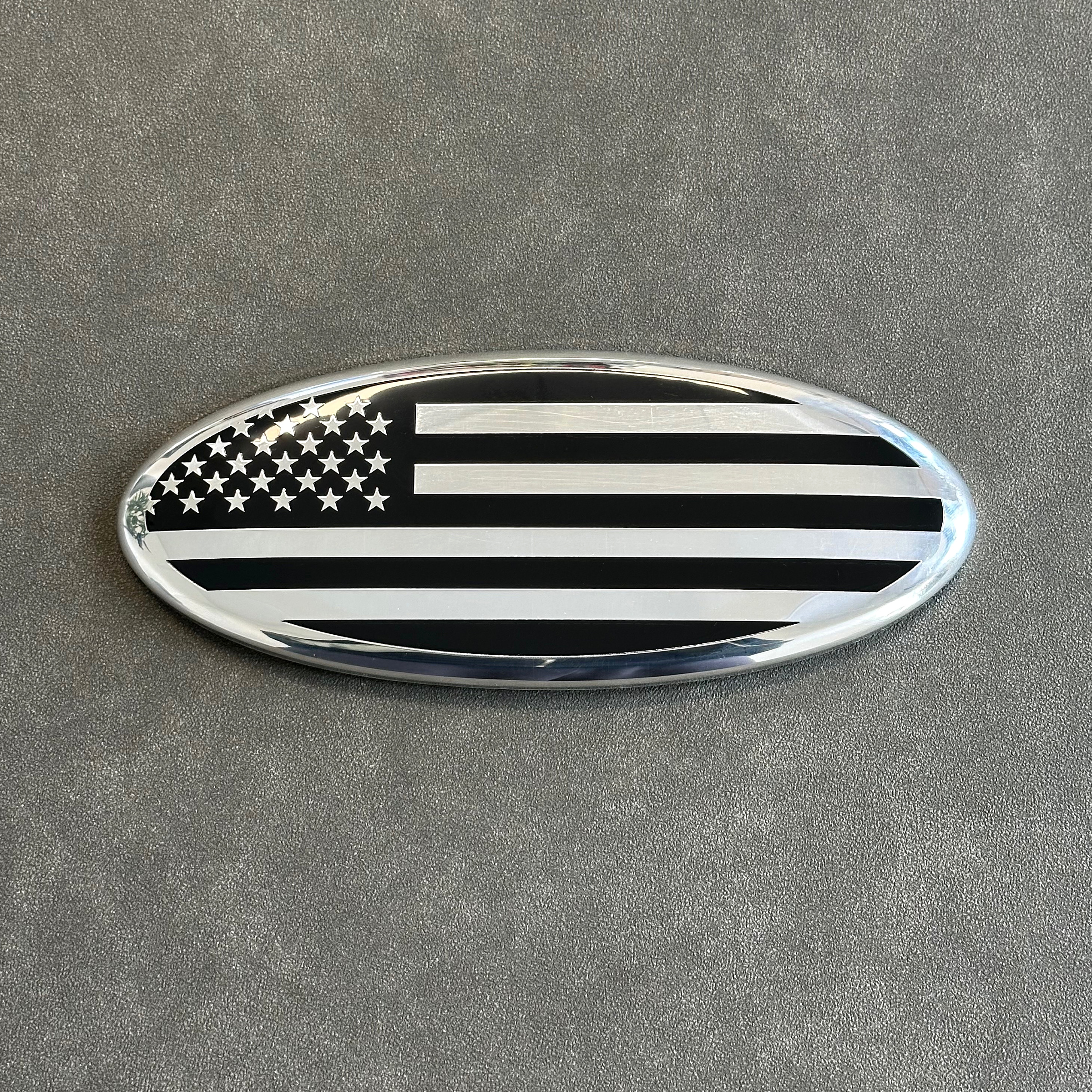 Drapeau argent noir