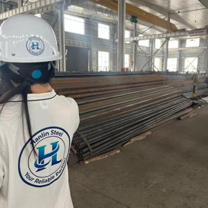 ท่อเหล็กไร้รอยต่อชุบสังกะสีแบบจุ่มร้อน ASTM A53 เกรด B Sch40 Sch80 ป้องกันการกัดกร่อนสำหรับการขนส่งน้ำมันและก๊าซ - Product Image 1