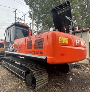 Excavatrice Hitachi ZX350 d'occasion avec marteau/grappin/benne, compatible avec divers accessoires, 35 tonnes, moteur, boîte de vitesses et pompe d'origine inclus. - Product Image 1
