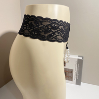 Vente en gros de string pour hommes orné de perles avec détails de chaîne, lingerie en maille transparente
