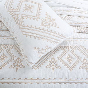 Matrimonio bianco 3 pezzi King Size ricamo reversibile set di biancheria da letto di lusso in cotone - Product Image 4