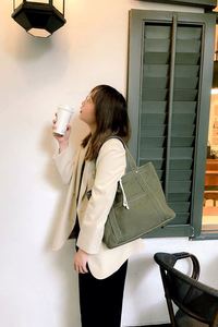 Bolsos de Hombro de Lona para Mujer con Diseño Elegante y Bolsillo Interior - Product Image 6