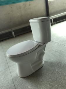 <span class=keywords><strong>WC</strong></span> de salle de bain moderne en céramique, à double chasse, à fixation au sol, à deux pièces, à siphon intégré, allongé, de l'usine de Chaozhou - Product Image 3