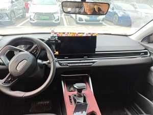 Auto Usado Geely Emgrand Cuarta Generación 1.5L CVT Modelo Prestige, Fabricado en Noviembre de 2024 con Kilometraje de 14000 Kilómetros - Product Image 4