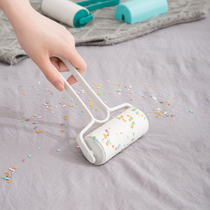Lint Roller With Tear Off Function Strong Adhesive For Clothes Bed Sheets Paper Towels Plastic Material - Product Image 1