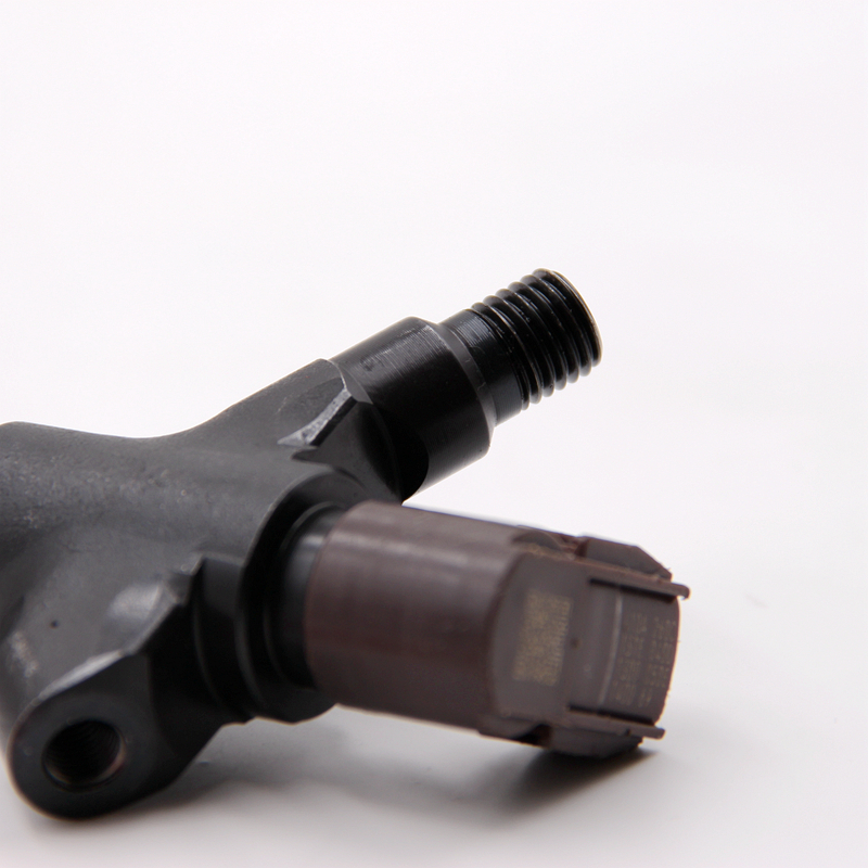 23670-51060 295900-0300 diesel fuel injector engine pump injector sprayer 23670-51060 295900-0300