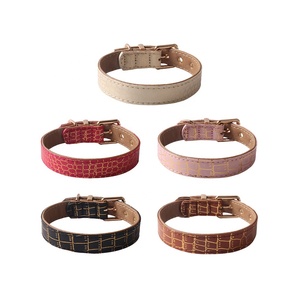 Nuevo <span class=keywords><strong>collar</strong></span> de perro de diseñador <span class=keywords><strong>collar</strong></span> de plomo de cuero PU sólido proveedor de mascotas calidad collares al por mayor - Product Image 3