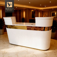 Bureau d'accueil sur mesure - Cadre en MDF avec plateau en marbre, tiroirs et couleur personnalisée, mobilier de réception commercial