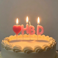 Niedliche 'HBD' & Herz-Geburtstagskerzen-Set aus Paraffinwachs als Kuchendekoration für Mädchen-Geburtstagsfeiern