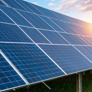 Panneaux solaires monocristallins PERC N-Type haute puissance 580W, entièrement noirs, bifaciaux, double vitrage, efficacité 22%, pour fermes solaires et toitures industrielles - Product Image 1