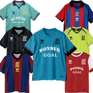 Maillot <span class=keywords><strong>de</strong></span> football rétro personnalisé pour équipe nationale – Ensemble <span class=keywords><strong>de</strong></span> style populaire toutes saisons avec impression du nom des supporters – Tenue <span class=keywords><strong>de</strong></span> football - Product Image 1