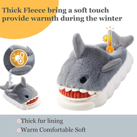Pantoufles en peluche requin mignonnes pour la vente directe, chaussures d'intérieur douces et chaudes pour promotion