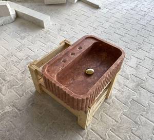 Lavabo Integrado de Mármol Rojo Acanalado |   Lavabo Monolítico, Duradero y Ecológico para Baño |   Lavabo Escultural de Lujo - Product Image 2