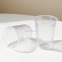 Gobelet en plastique PP transparent en forme de losange personnalisé de 16 oz et 22 oz avec couvercle pour matcha, cold brew, latte glacé, boissons nuageuses, café, boissons froides