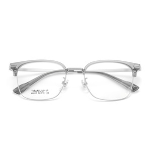Monture de lunettes carrée en titane gris noix de coco tendance M6117 52-19-145 avec revêtement IP pour usage général - Product Image 1