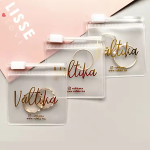 Bolsa de Joyería de PVC Transparente y Ecológica con Forma de Cilindro y Tapa de Rosca, Impresa con Serigrafía y Logotipo Personalizado, para Guardar Collares y Pulseras - Product Image 1