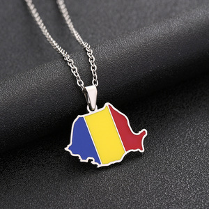 Colliers personnalisés en acier inoxydable émaillé <span class=keywords><strong>carte</strong></span> de la <span class=keywords><strong>Roumanie</strong></span> chaîne mode plaqué or 18 carats collier pendentif drapeau national de la <span class=keywords><strong>Roumanie</strong></span> - Product Image 3