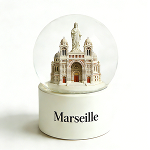 Globe à neige personnalisé en résine, Cathédrale de Marseille, France, pour souvenirs de France, cadeaux de vacances, décoration intérieure et objets de collection - Product Image 1