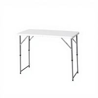 Table pliante portable pour la détente en plein air dans le jardin, idéale pour les événements cérémoniels, table pliante empilable et portable