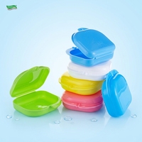 Boîte de rangement pour prothèses dentaires CoralClean, en plastique médical, personnalisable, sans BPA, certifiée CE, couleur personnalisée, pratique et portable