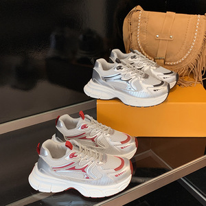 รองเท้าพ่อสำหรับผู้หญิง รองเท้ากีฬาลำลองน้ำหนักเบา - Product Image 3