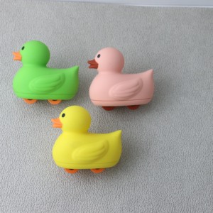 Nuovo arrivo giocattolo per auto in Silicone morbido a forma di anatra per bambini giochi di gomma divertenti giocattoli scientifici e ingegneristici - Product Image 5